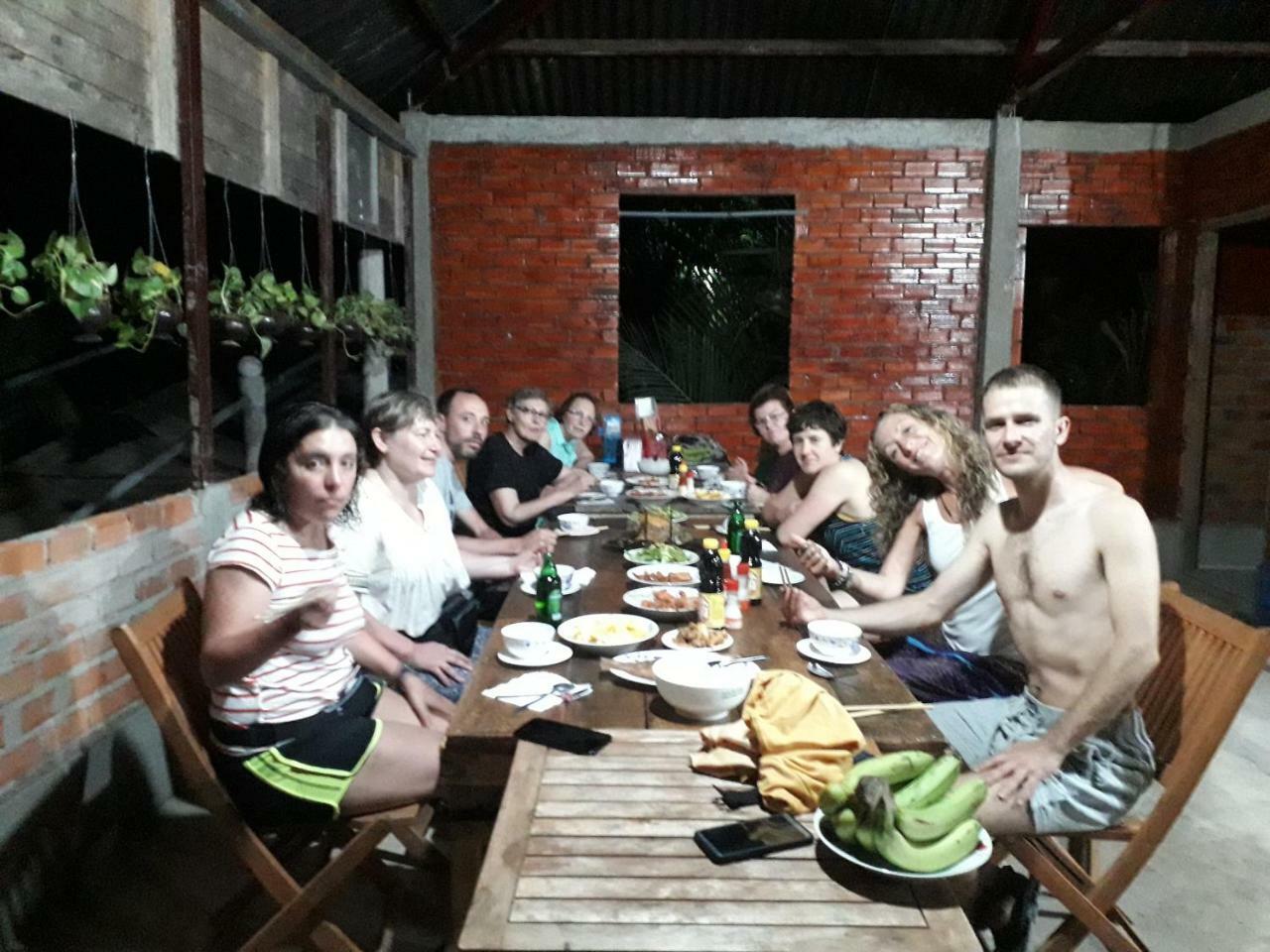 Hong Thai River Side Homestay Ben Tre Exterior photo